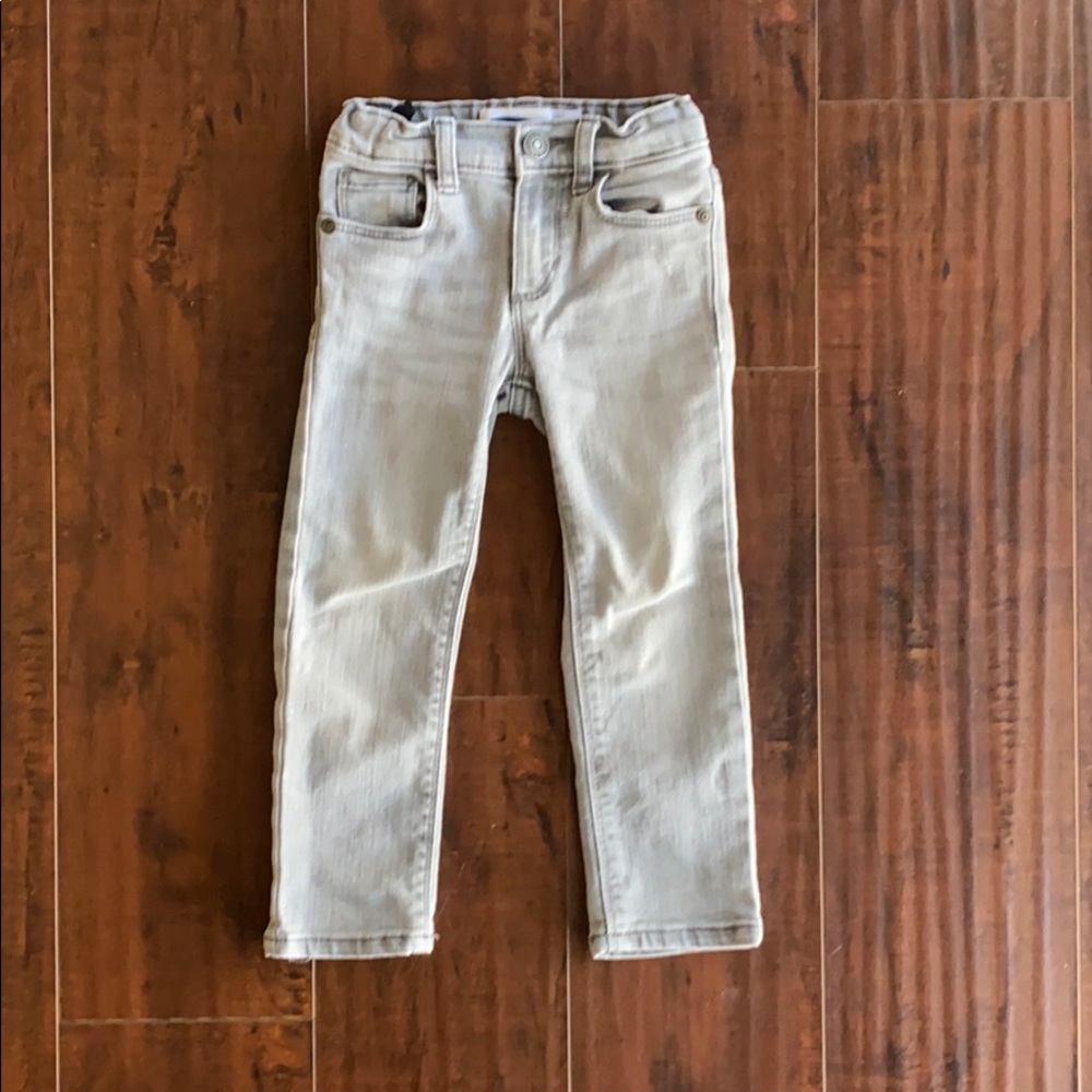 Grey skinny jeans